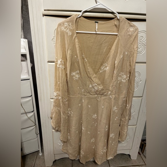 🎬Free People Cream Floral size10 GUC jasmine embroidered flare dress… - Picture 7 of 11